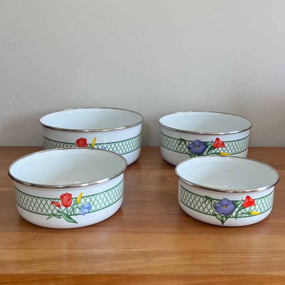 Vintage Regency Club‎ Enamelware Nesting Bowls Set of 4 Floral Trellis White